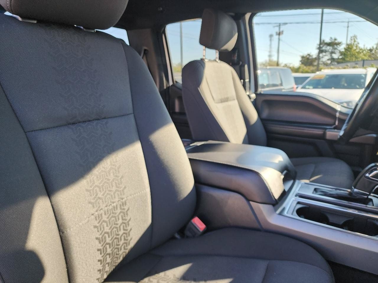 Used 2018 Ford F150 XLT w/ Equipment Group 302A Luxury AWD/4WD image 29