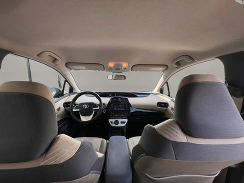 Used 2017 Toyota Prius Two w/ Prius Two Safety Plus Package FWD image 15