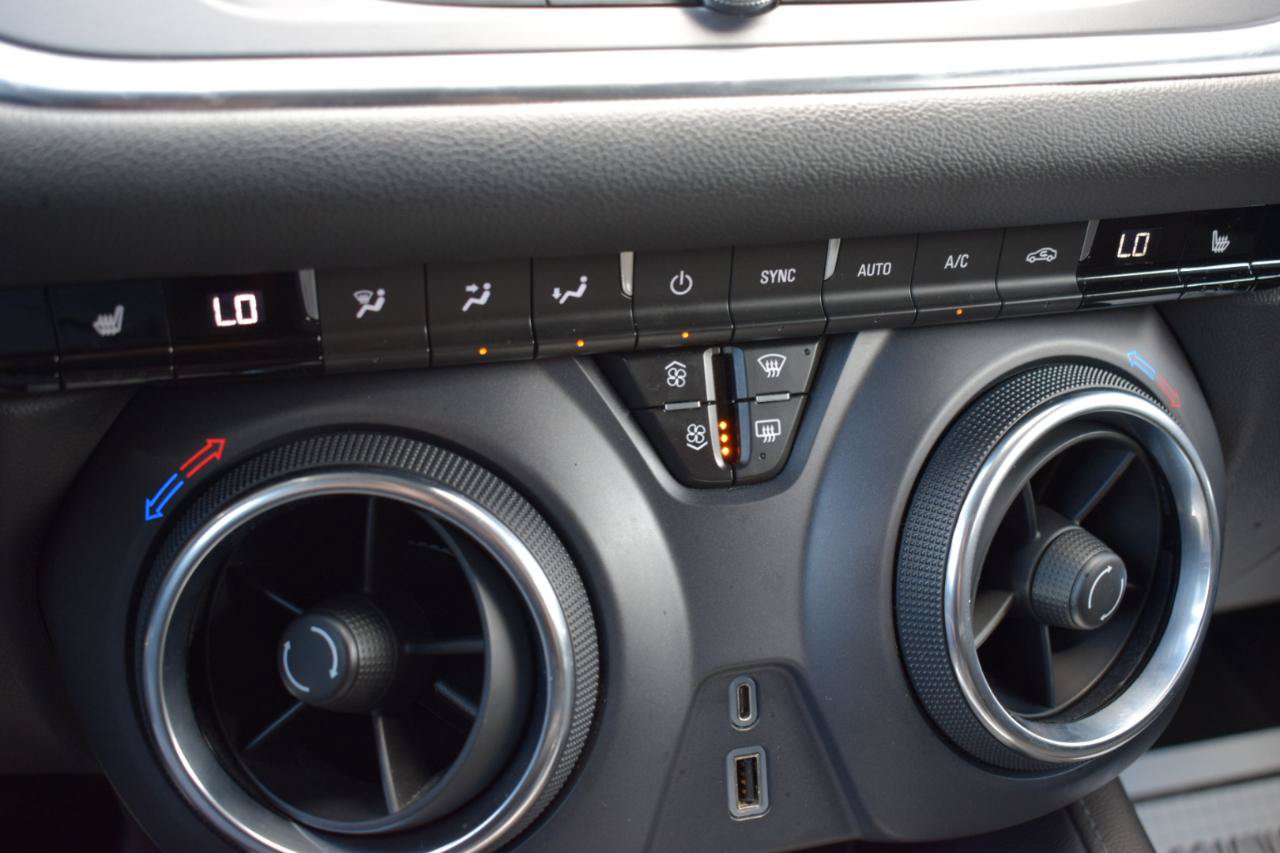 Used 2021 Chevrolet Blazer LT FWD image 25