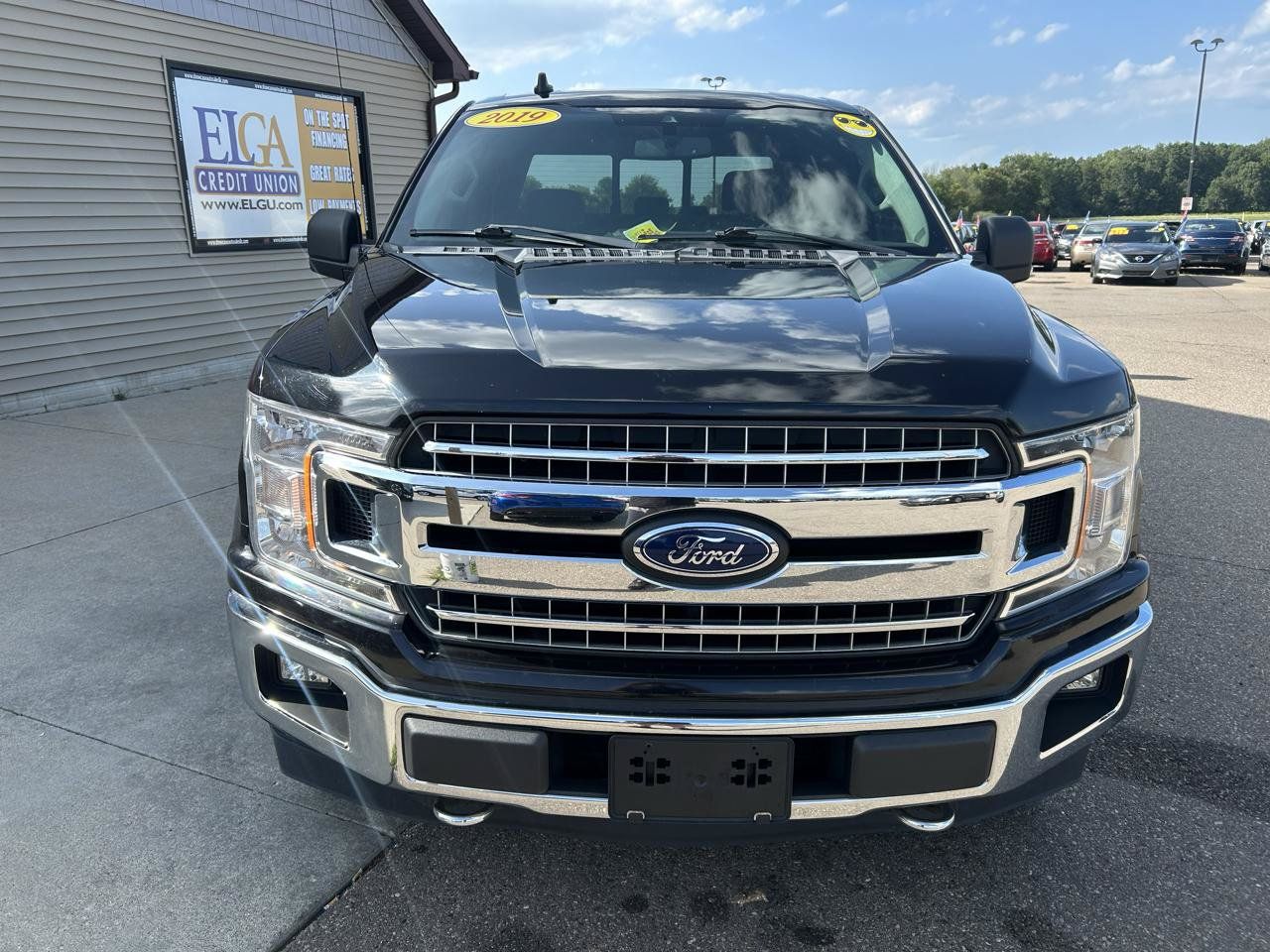 Used 2019 Ford F150 XLT w/ Equipment Group 302A Luxury AWD/4WD image 2