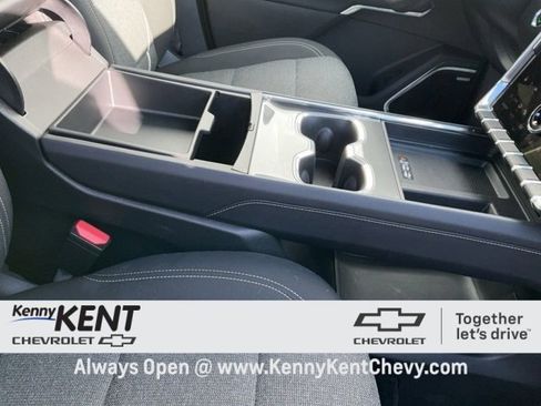 Used 2025 GMC Acadia Elevation image 14