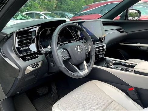 Used 2023 Lexus RX 350 w/ Accessory Package (2T) AWD/4WD image 17