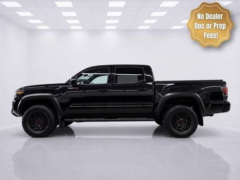 Used 2018 Toyota Tacoma TRD Pro AWD/4WD image 2