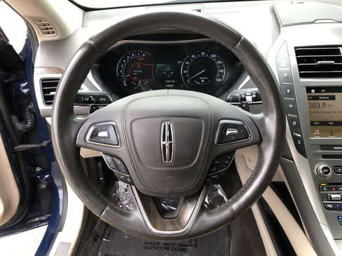 Used 2019 Lincoln MKZ Reserve FWD image 22