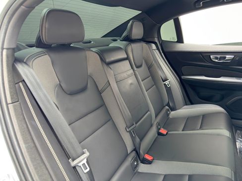 Used 2022 Volvo S60 B5 R-Design w/ Climate Package FWD image 38