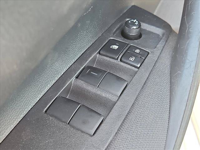 Used 2025 Toyota Corolla LE FWD image 11