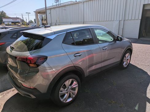 Used 2024 Buick Encore GX Preferred FWD image 5