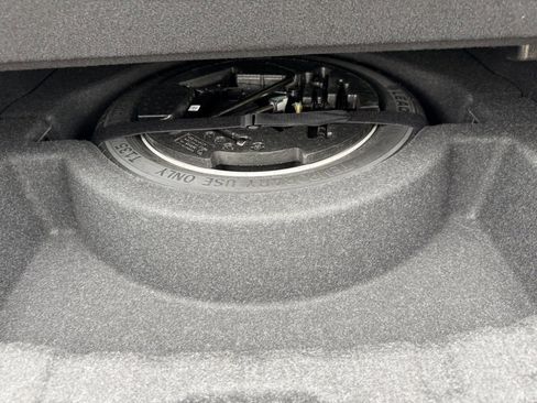 Used 2025 BMW M340i xDrive w/ Premium Package image 39