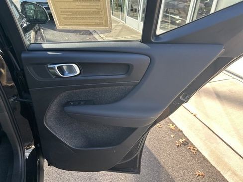Certified 2025 Volvo XC40 B5 Plus image 12