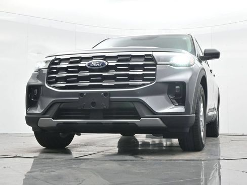 New 2026 Ford Explorer Active w/ Active Comfort Package RWD image 35