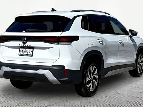Used 2025 Volkswagen Tiguan S FWD image 6