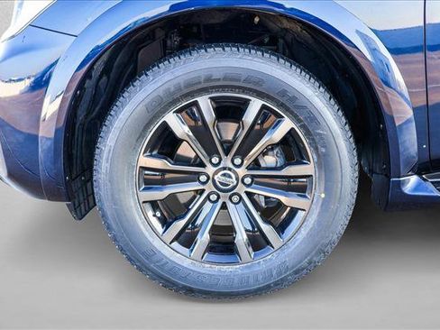 Used 2020 Nissan Armada Platinum w/ Captain's Chairs Package image 9