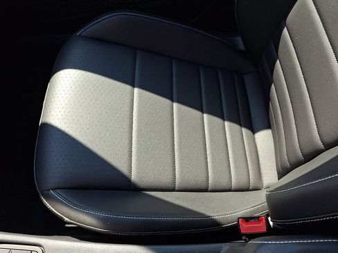 Certified 2024 Volkswagen Jetta SE w/ Panoramic Sunroof Package FWD image 26