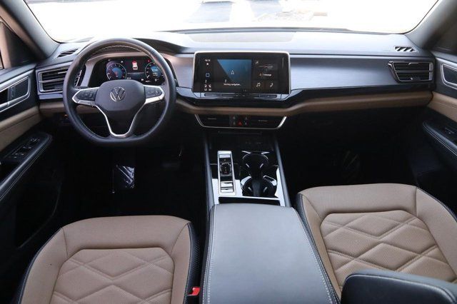 Used 2025 Volkswagen Atlas Cross Sport SE FWD image 24