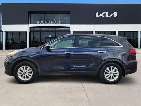 Used 2020 Kia Sorento LX w/ LX I4 Convenience Package image 4
