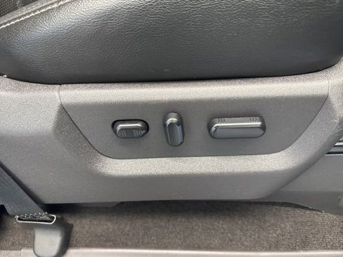 Used 2015 Ford F250 Lariat w/ Lariat Ultimate Package image 13