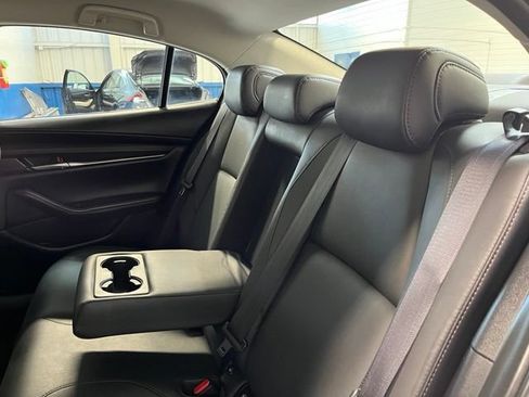 Used 2024 MAZDA MAZDA3 s FWD image 18