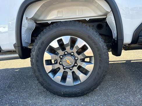 New 2025 Chevrolet Low Cab Forward 5500XD RWD image 9