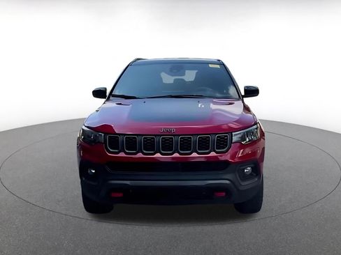 Used 2025 Jeep Compass Trailhawk AWD/4WD image 5