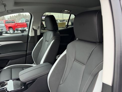 New 2026 Buick Envision Sport Touring image 12