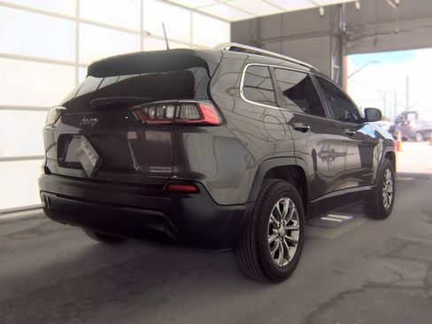 Used 2019 Jeep Cherokee Latitude Plus AWD/4WD image 2