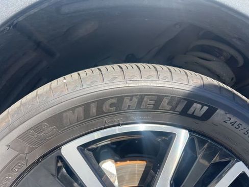 Used 2019 Honda Pilot Touring image 13