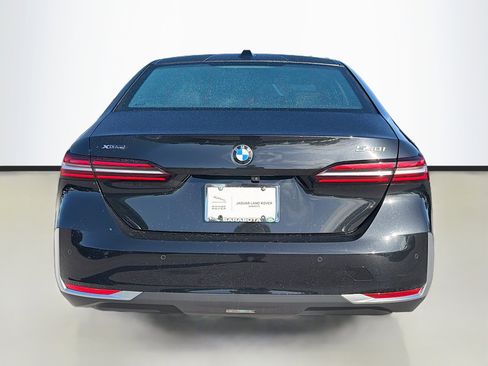 Used 2024 BMW 540i xDrive w/ Executive Package image 4