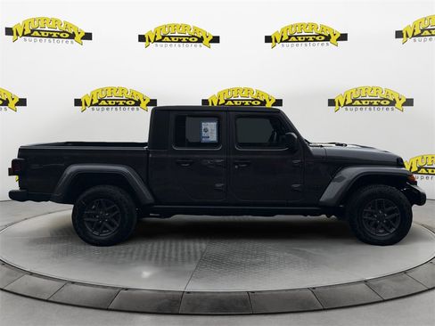 New 2025 Jeep Gladiator Sport image 6