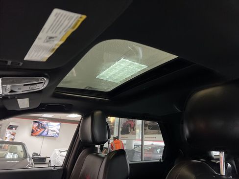 Used 2015 Dodge Durango R/T image 19