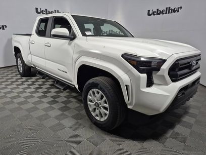 New 2025 Toyota Tacoma SR5