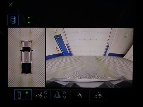 Used 2025 GMC Sierra EV Denali image 15