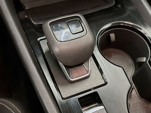 Used 2025 Nissan Rogue SV image 24