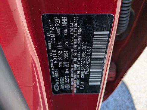 Used 2025 Hyundai Elantra SEL FWD image 35
