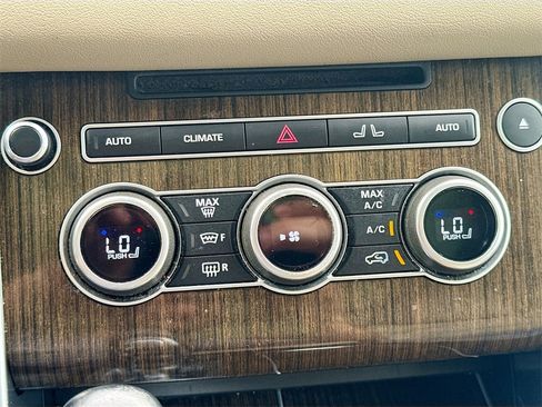 Used 2017 Land Rover Range Rover Sport HSE image 16