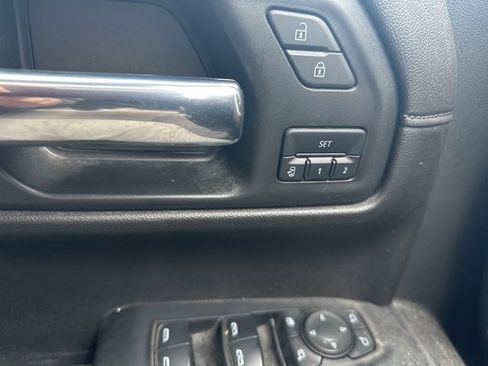 Used 2022 Chevrolet Silverado 1500 High Country w/ Z71 Off-Road Package image 10