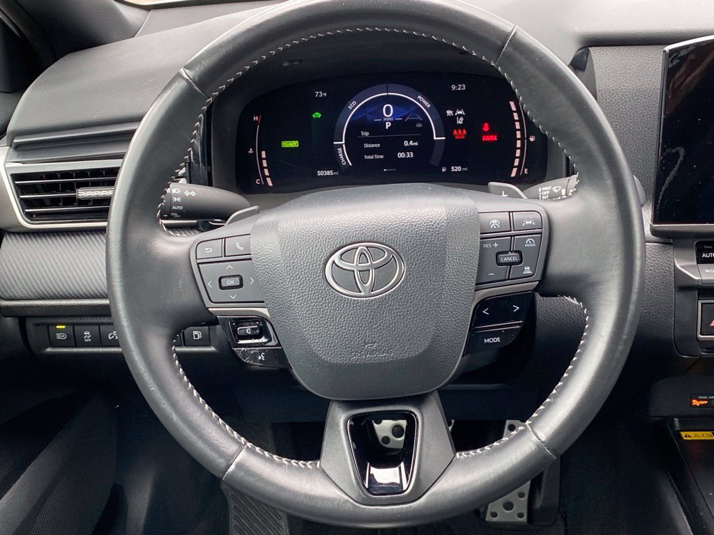 Used 2025 Toyota Camry SE FWD image 13