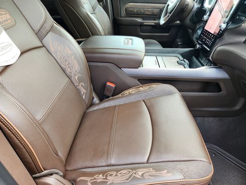 New 2026 RAM 2500 Limited AWD/4WD image 14