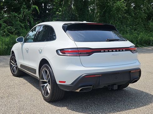 Certified 2026 Porsche Macan AWD/4WD image 3