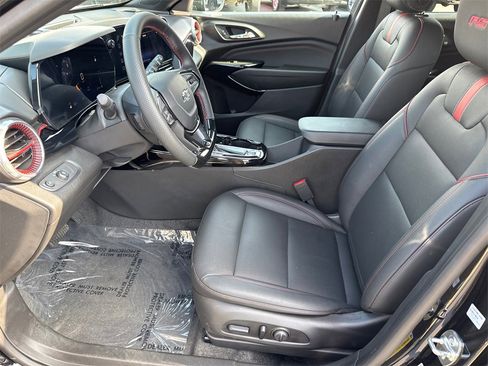 Used 2026 Chevrolet Trax RS image 26