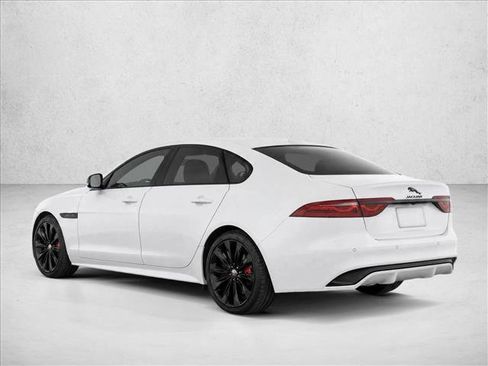 Used 2024 Jaguar XF R-Dynamic SE AWD/4WD image 5