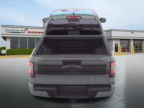 Used 2025 Nissan Frontier PRO-4X AWD/4WD image 8