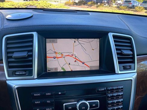 Used 2013 Mercedes-Benz GL 450 4MATIC image 26