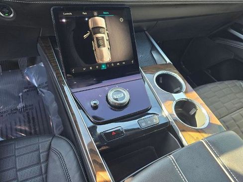 Used 2025 Cadillac Escalade Sport Platinum image 21