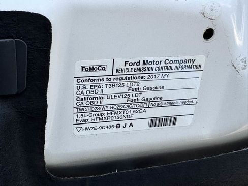 Used 2017 Ford Escape SE FWD image 23