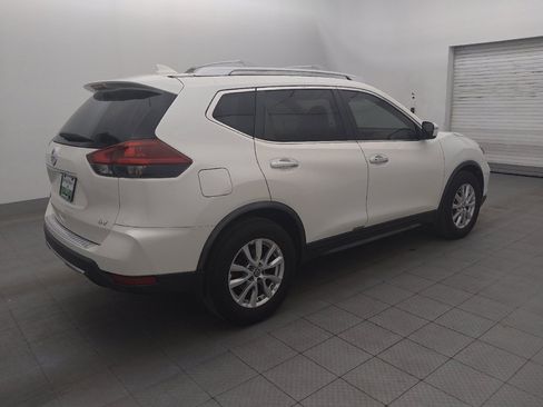 Used 2018 Nissan Rogue SV FWD image 10