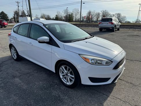 Used 2015 Ford Focus SE image 18