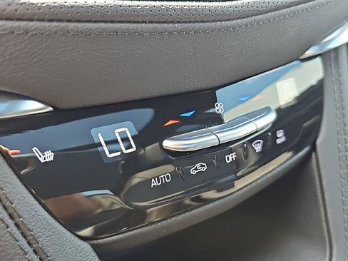 Used 2023 Cadillac XT5 Premium Luxury AWD/4WD image 18