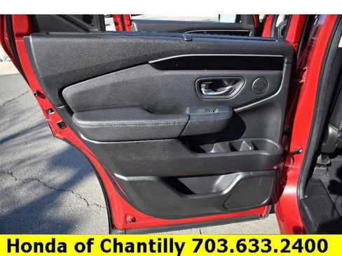 Used 2025 Honda Pilot EX-L image 26