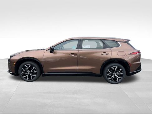 New 2026 Toyota Crown Signia image 2