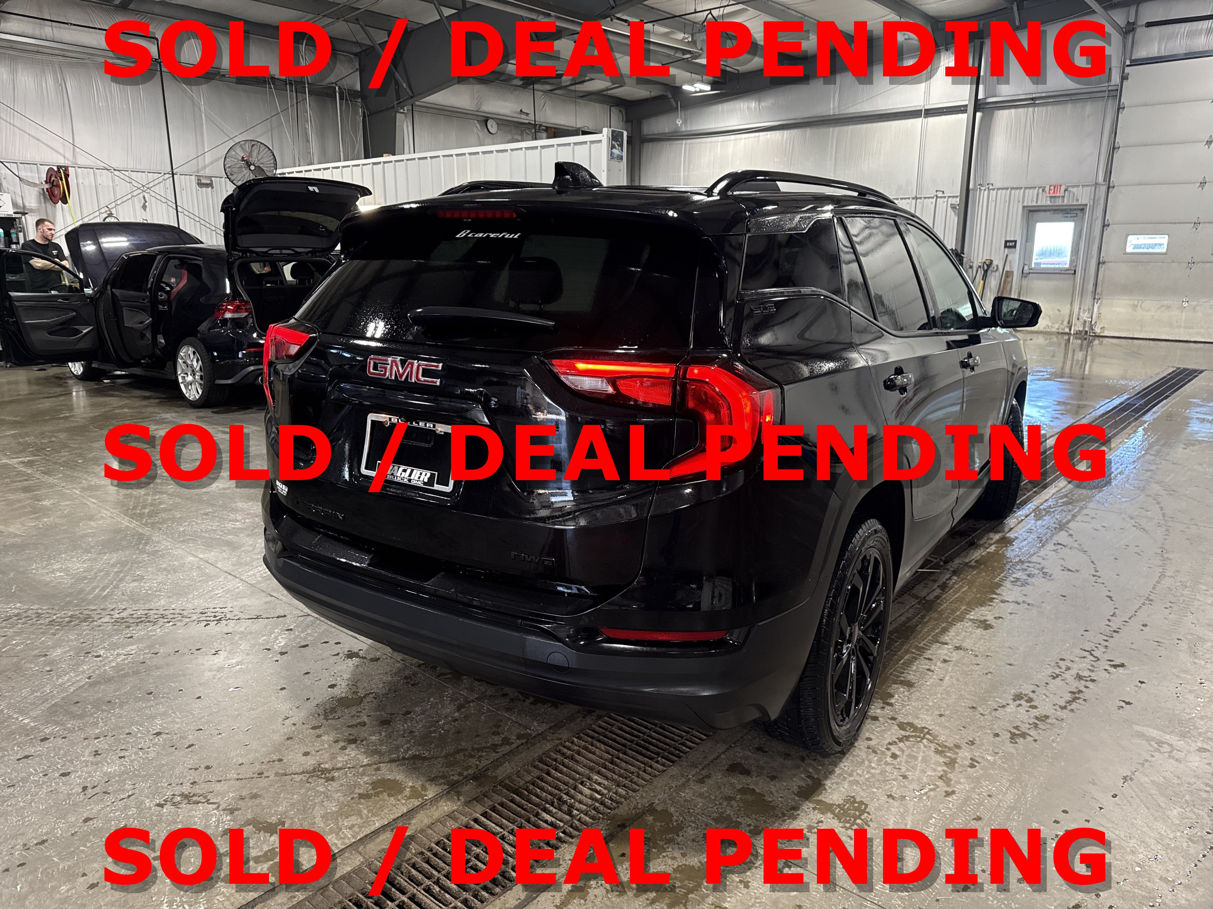 Used 2019 GMC Terrain SLE w/ Driver Convenience Package AWD/4WD image 3